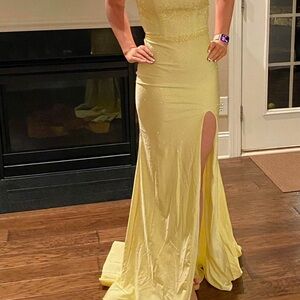Elegant Yellow Evening Gown